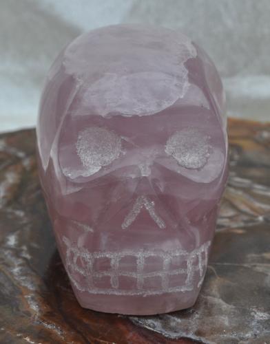 Crâne pierre quartz rose.