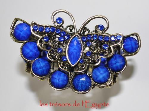 Bracelet fantaisie papillon bleu égyptien.