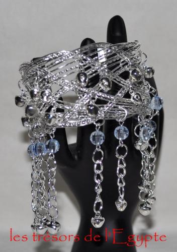 Bracelet danse orientale en métal argenté et grelots.